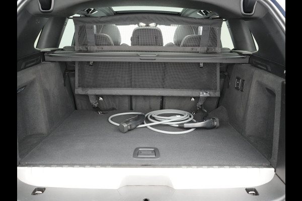 BMW X3 xDrive30e Business Edition Plus Plug In Hybrid 293pk FACELIFT Dealer O.H. PHEV | Trekhaak Af Fabriek | Panodak | 360 Camera | Lederen Sportstoelen Memory & Verwarmd | Sfeerverlichting | Apple Carplay | Keyless | Virtual | Navigatie | DAB | Cruise Control |