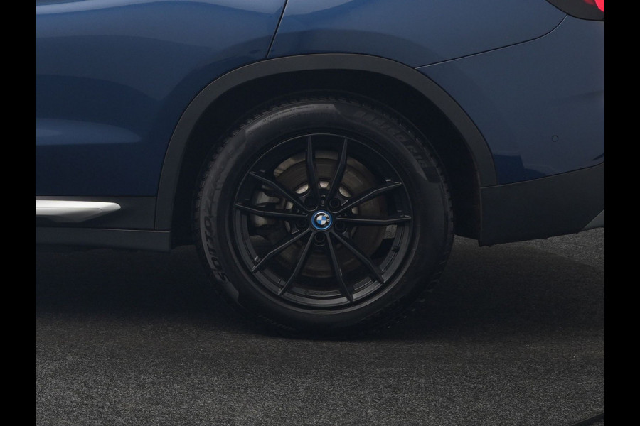 BMW X3 xDrive30e Business Edition Plus Plug In Hybrid 293pk FACELIFT Dealer O.H. PHEV | Trekhaak Af Fabriek | Panodak | 360 Camera | Lederen Sportstoelen Memory & Verwarmd | Sfeerverlichting | Apple Carplay | Keyless | Virtual | Navigatie | DAB | Cruise Control |