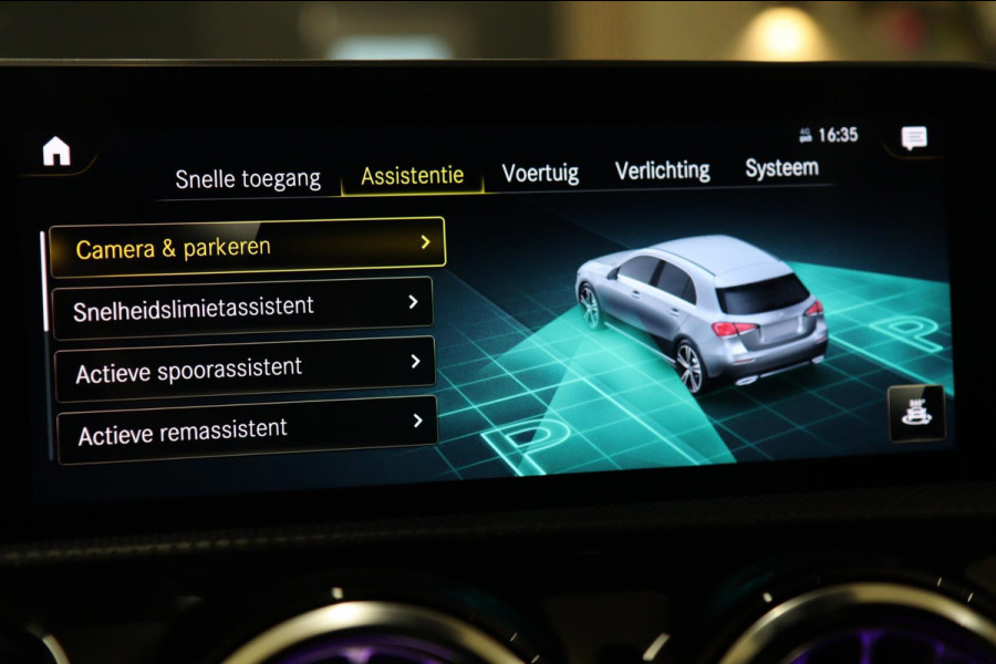 Mercedes-Benz A-Klasse 200 AMG-LINE NAP/PANO/HUD/STOELV/CARPLAY/ACC/BOMVOL