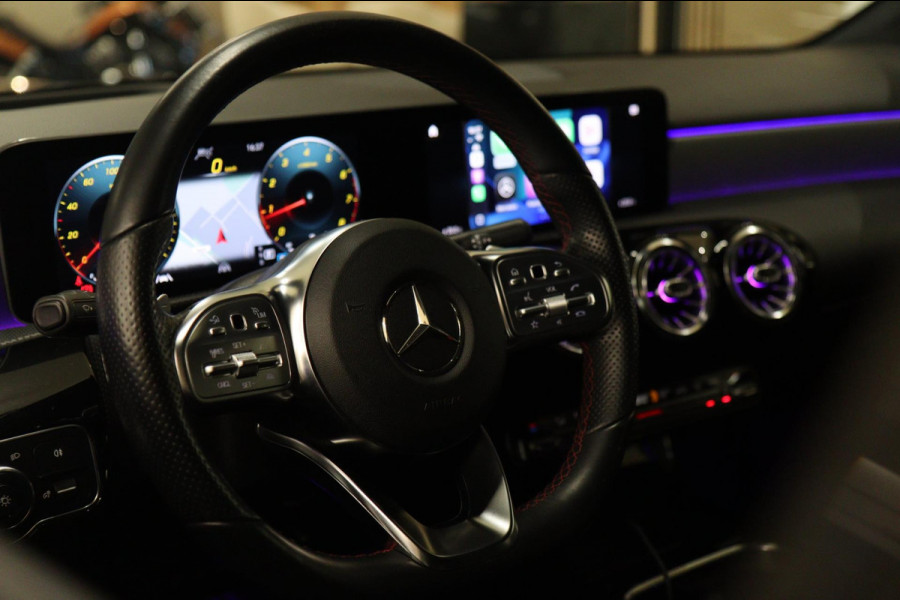 Mercedes-Benz A-Klasse 200 AMG-LINE NAP/PANO/HUD/STOELV/CARPLAY/ACC/BOMVOL