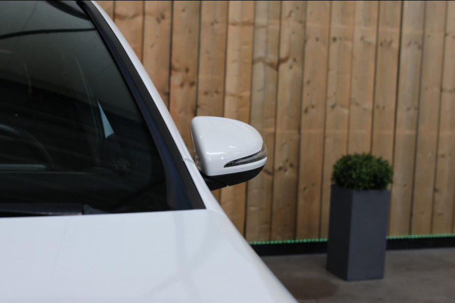 Mercedes-Benz GLA 250 4MATIC AMG Line *Pano*Camera*Sfeerverlichting*Carplay*