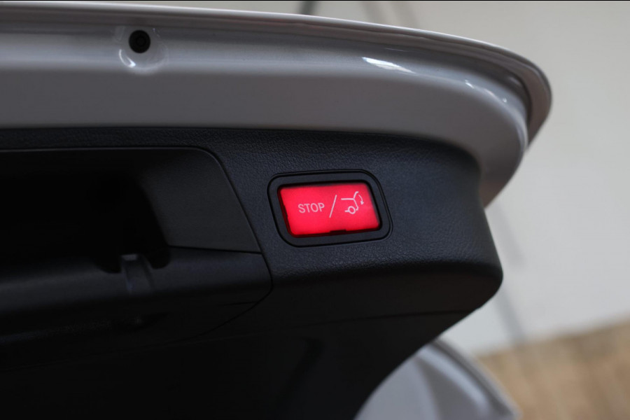 Mercedes-Benz GLA 250 4MATIC AMG Line *Pano*Camera*Sfeerverlichting*Carplay*