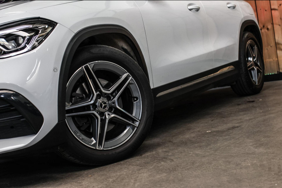 Mercedes-Benz GLA 250 4MATIC AMG Line *Pano*Camera*Sfeerverlichting*Carplay*