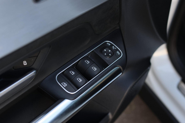 Mercedes-Benz GLA 250 4MATIC AMG Line *Pano*Camera*Sfeerverlichting*Carplay*