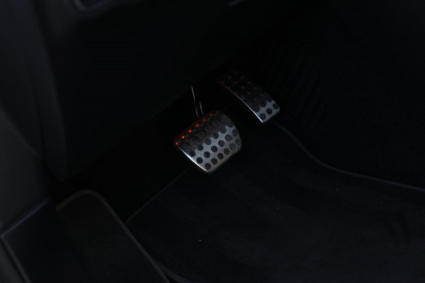 Mercedes-Benz GLA 250 4MATIC AMG Line *Pano*Camera*Sfeerverlichting*Carplay*