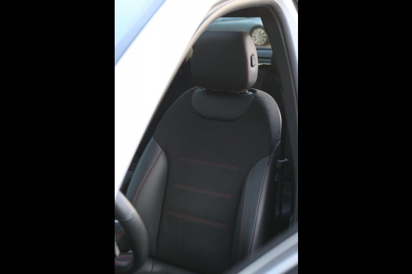 Mercedes-Benz GLA 250 4MATIC AMG Line *Pano*Camera*Sfeerverlichting*Carplay*