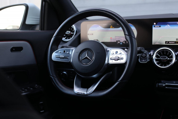 Mercedes-Benz GLA 250 4MATIC AMG Line *Pano*Camera*Sfeerverlichting*Carplay*