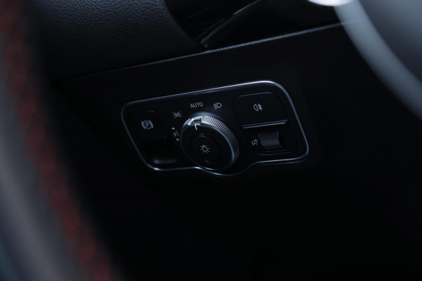 Mercedes-Benz GLA 250 4MATIC AMG Line *Pano*Camera*Sfeerverlichting*Carplay*