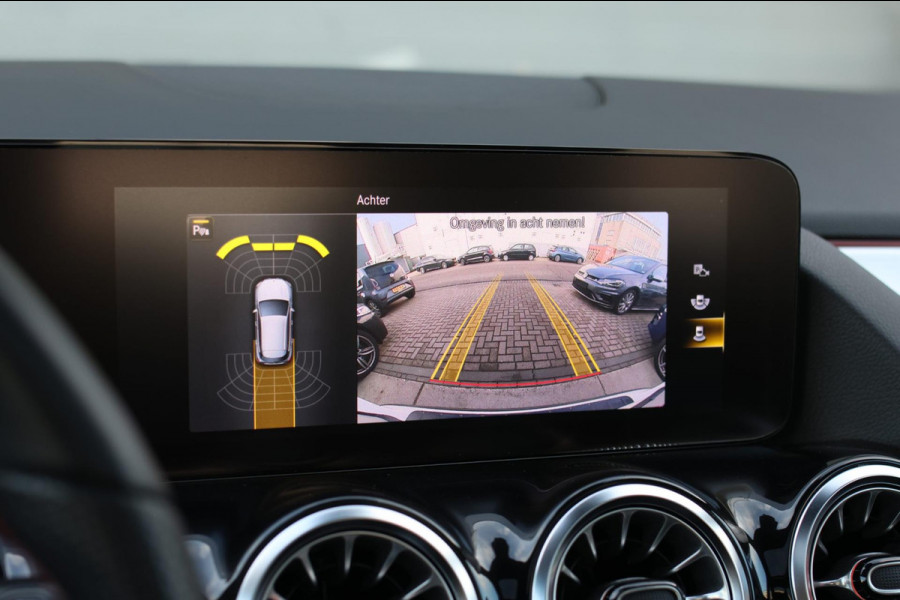 Mercedes-Benz GLA 250 4MATIC AMG Line *Pano*Camera*Sfeerverlichting*Carplay*