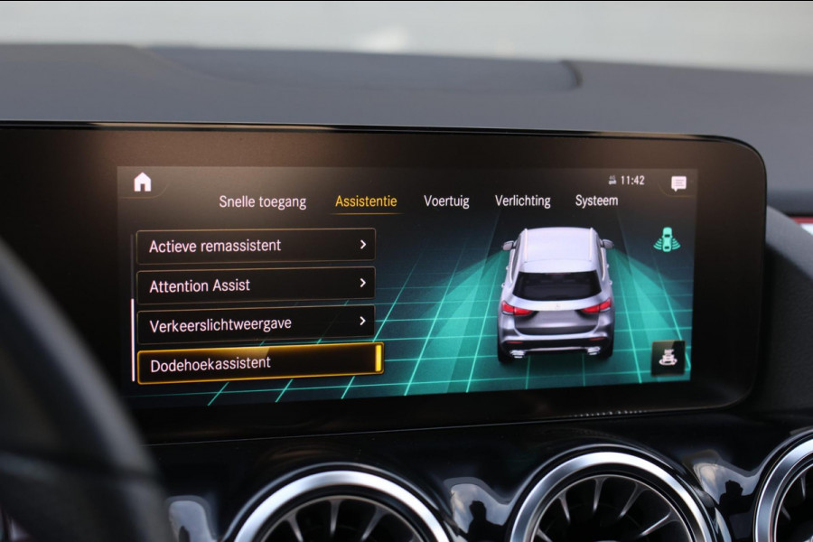 Mercedes-Benz GLA 250 4MATIC AMG Line *Pano*Camera*Sfeerverlichting*Carplay*