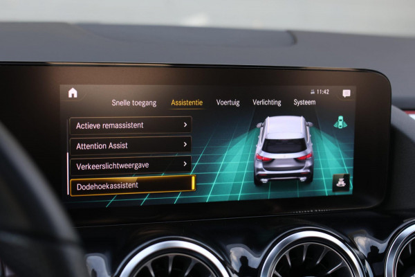Mercedes-Benz GLA 250 4MATIC AMG Line *Pano*Camera*Sfeerverlichting*Carplay*