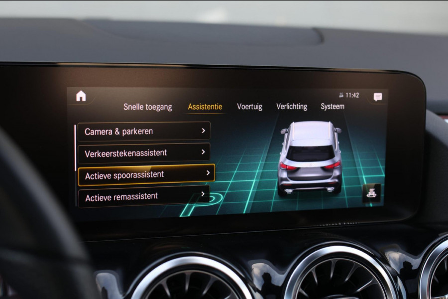 Mercedes-Benz GLA 250 4MATIC AMG Line *Pano*Camera*Sfeerverlichting*Carplay*