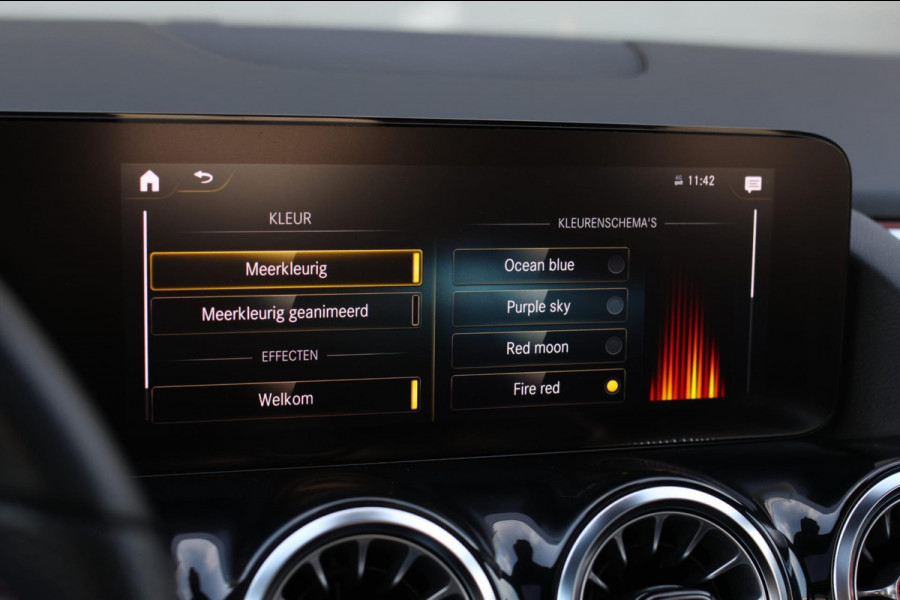 Mercedes-Benz GLA 250 4MATIC AMG Line *Pano*Camera*Sfeerverlichting*Carplay*