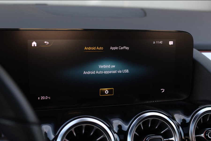 Mercedes-Benz GLA 250 4MATIC AMG Line *Pano*Camera*Sfeerverlichting*Carplay*