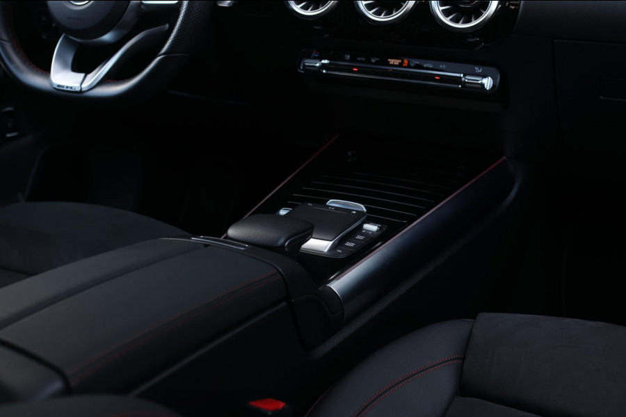 Mercedes-Benz GLA 250 4MATIC AMG Line *Pano*Camera*Sfeerverlichting*Carplay*