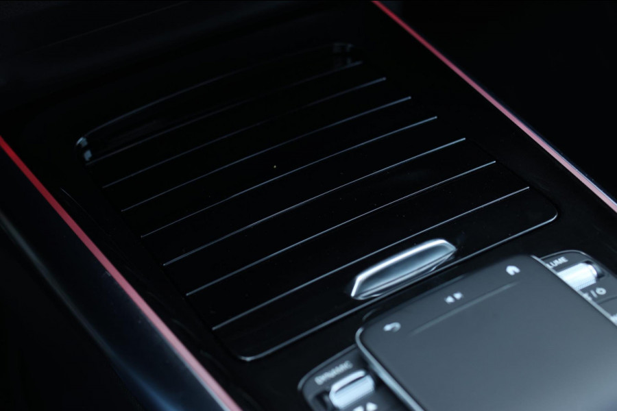 Mercedes-Benz GLA 250 4MATIC AMG Line *Pano*Camera*Sfeerverlichting*Carplay*