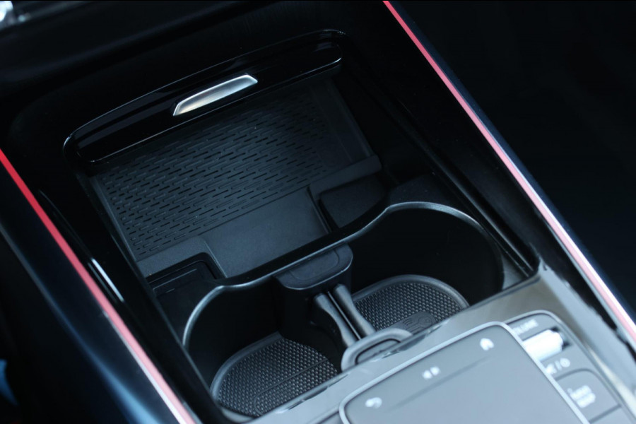 Mercedes-Benz GLA 250 4MATIC AMG Line *Pano*Camera*Sfeerverlichting*Carplay*