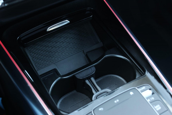 Mercedes-Benz GLA 250 4MATIC AMG Line *Pano*Camera*Sfeerverlichting*Carplay*
