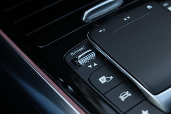 Mercedes-Benz GLA 250 4MATIC AMG Line *Pano*Camera*Sfeerverlichting*Carplay*