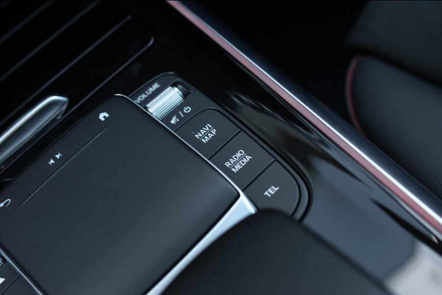 Mercedes-Benz GLA 250 4MATIC AMG Line *Pano*Camera*Sfeerverlichting*Carplay*