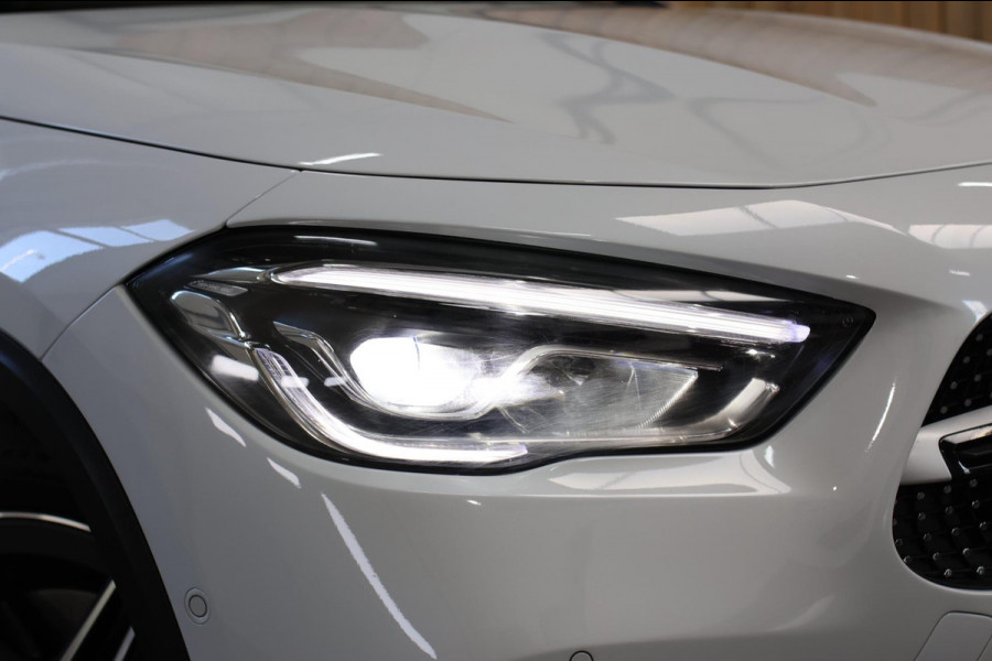 Mercedes-Benz GLA 250 4MATIC AMG Line *Pano*Camera*Sfeerverlichting*Carplay*