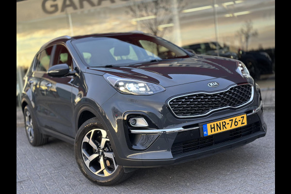 Kia Sportage 1.6 GDI DynamicLine | Leder | Trekhaak | Stoel&Stuurverwarming | JBL-Audio | Climate | Navi |