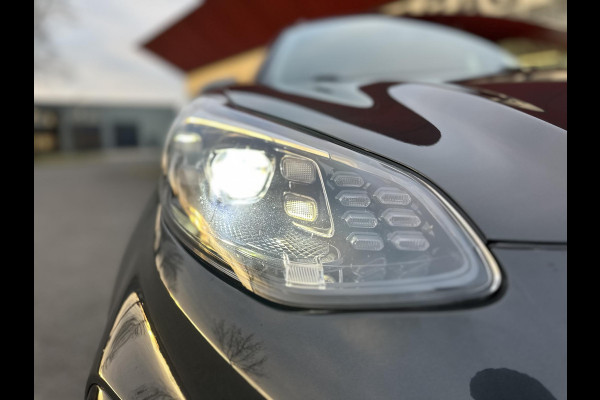 Kia Sportage 1.6 GDI DynamicLine | Leder | Trekhaak | Stoel&Stuurverwarming | JBL-Audio | Climate | Navi |