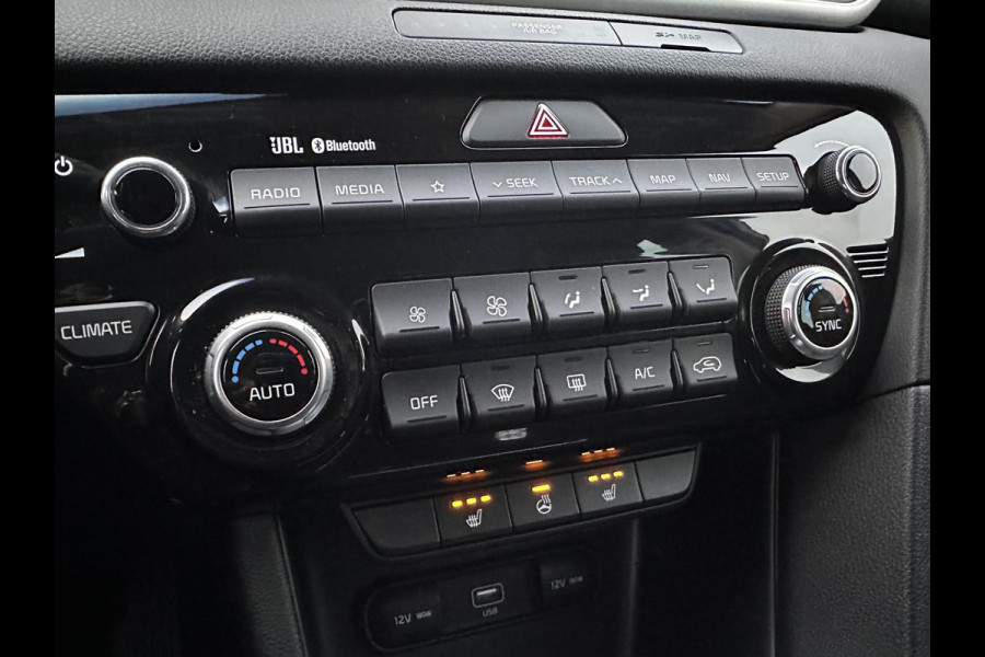 Kia Sportage 1.6 GDI DynamicLine | Leder | Trekhaak | Stoel&Stuurverwarming | JBL-Audio | Climate | Navi |