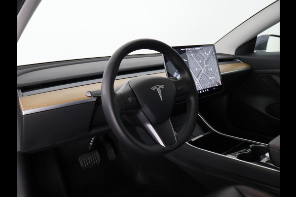 Tesla Model 3 RWD PLUS 60KWH 1e EIG.ACCU SOH 93! BIJNA 2021 GARANTIE TOT 2031* PARKEERSENSOREN V+A . PANORAMADAK . APPLE CARPLAY & ANDROID AUTO . STOELVERWARMING