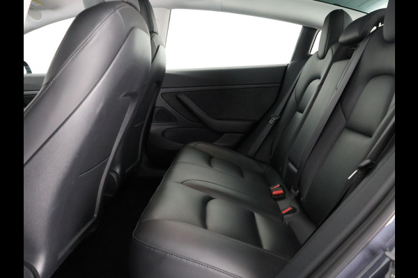 Tesla Model 3 RWD PLUS 60KWH 1e EIG.ACCU SOH 93! BIJNA 2021 GARANTIE TOT 2031* PARKEERSENSOREN V+A . PANORAMADAK . APPLE CARPLAY & ANDROID AUTO . STOELVERWARMING