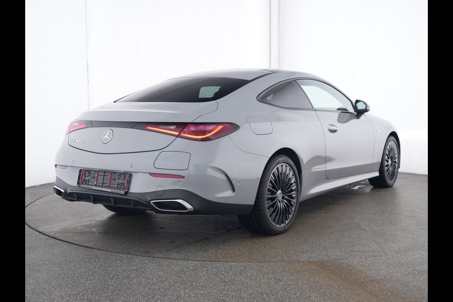 Mercedes-Benz CLE Coupé 300 e AMG Plug-In Hybride AMG | Night Pakket | Panorama Schuif-Kanteldak | Digital Licht | Burmester® | Stuur en Stoelverwarming. Inclusief 24 maanden MB Certified garantie voor Europa.