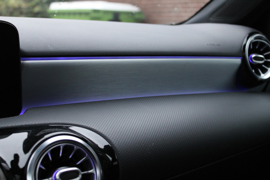 Mercedes-Benz A-Klasse 250 e Business PHEV AMG ORG NL PANO SFEER MATRIX LED 116000KM!!!