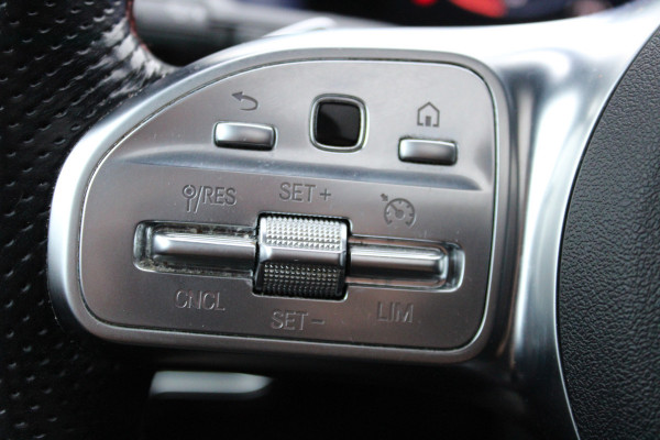 Mercedes-Benz A-Klasse 250 e Business PHEV AMG ORG NL PANO SFEER MATRIX LED 116000KM!!!