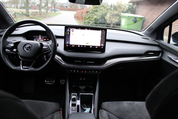 Škoda ENYAQ iV 80 Sportline SOh 90% PANO LEER SFEER TREKHAAK 158000KM!!!