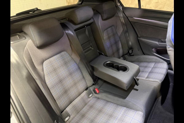 Volkswagen Golf 1.5 eHybrid GTE | Pano | 360 Camera | Keyless | Standkachel | ACC | Stoel-/Stuurverwarming