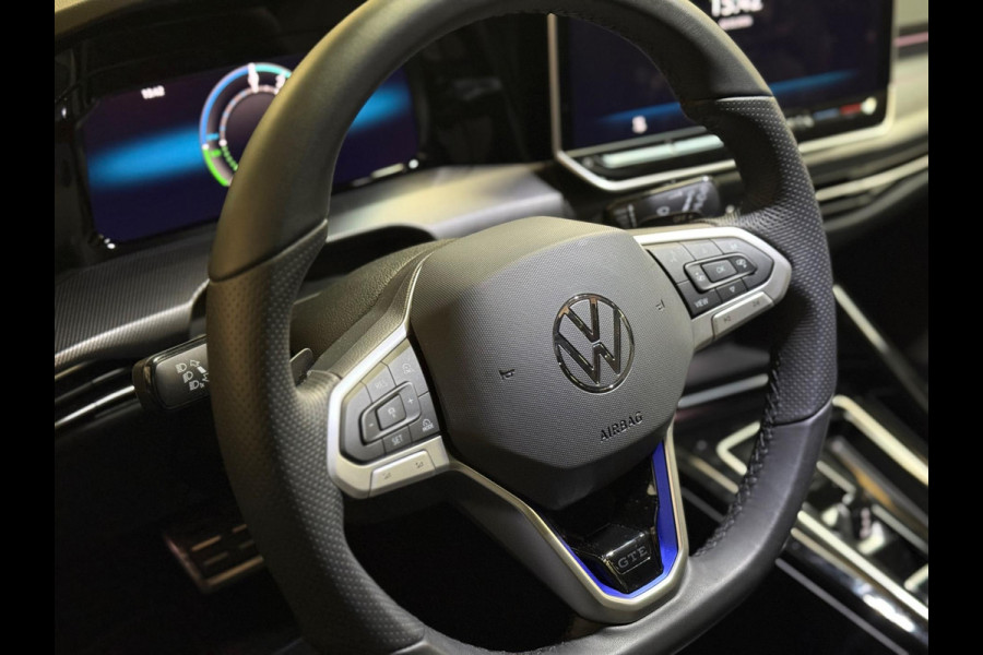 Volkswagen Golf 1.5 eHybrid GTE | Pano | 360 Camera | Keyless | Standkachel | ACC | Stoel-/Stuurverwarming