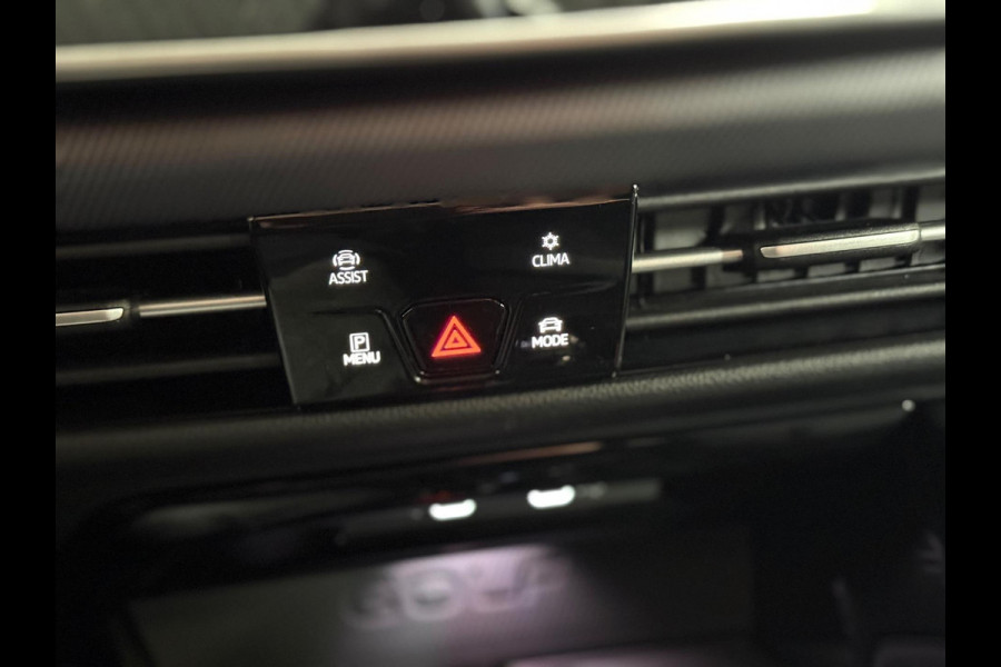 Volkswagen Golf 1.5 eHybrid GTE | Pano | 360 Camera | Keyless | Standkachel | ACC | Stoel-/Stuurverwarming