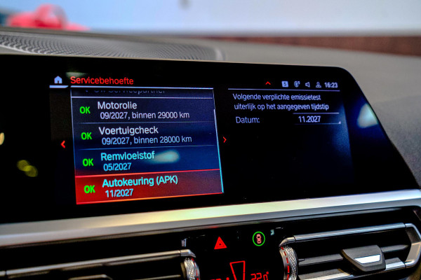 BMW 3-serie 330i High Executive M-Sport|Schuifdak|Laser|Elektr.Stoelen|