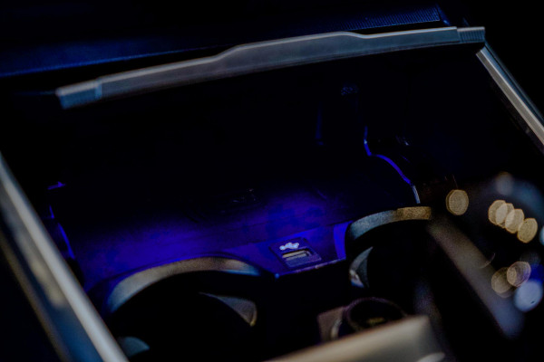 BMW 3-serie 330i High Executive M-Sport|Schuifdak|Laser|Elektr.Stoelen|