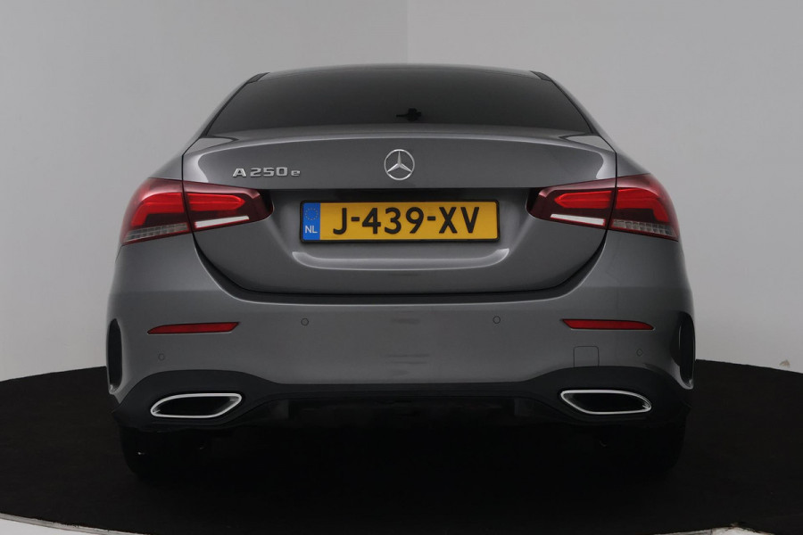 Mercedes-Benz A-Klasse 250 e Business Solution AMG Limited (SFEERVERLICHTING, STOELVERWARMING, ACHTERUITRIJCAMERA, SENSOREN)