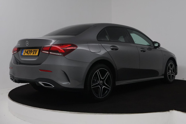Mercedes-Benz A-Klasse 250 e Business Solution AMG Limited (SFEERVERLICHTING, STOELVERWARMING, ACHTERUITRIJCAMERA, SENSOREN)