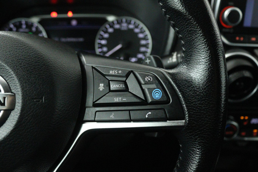 Nissan Juke 1.0 DIG-T Premiere Edition (STOELVERWARMING, ACHTERUITRIJCAMERA, NAVIGATIE, ADAPTIEVE CRUISE, PARKEERSENSOREN)