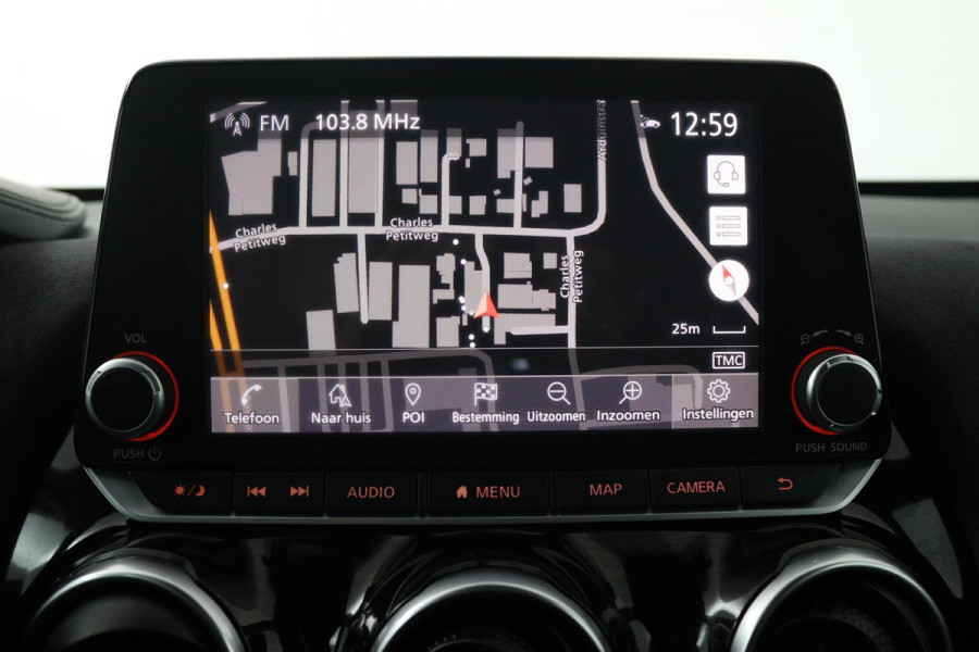 Nissan Juke 1.0 DIG-T Premiere Edition (STOELVERWARMING, ACHTERUITRIJCAMERA, NAVIGATIE, ADAPTIEVE CRUISE, PARKEERSENSOREN)