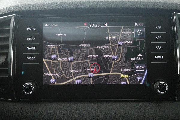 Škoda Karoq 1.5 TSI ACT Sportline Business (PANORAMADAK, STOELVERWARMING, CAMERA, DIGITALE COCKPIT, CANTON AUDIO, CARPLAY)