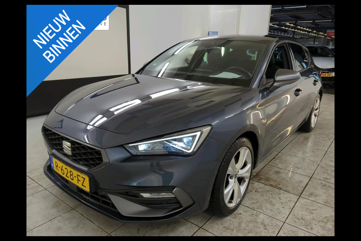 Seat Leon Sportstourer 1.0 TSI FR Business Intense NL-AUTO | CAMERA | STOEL/STUUR VERWARMING