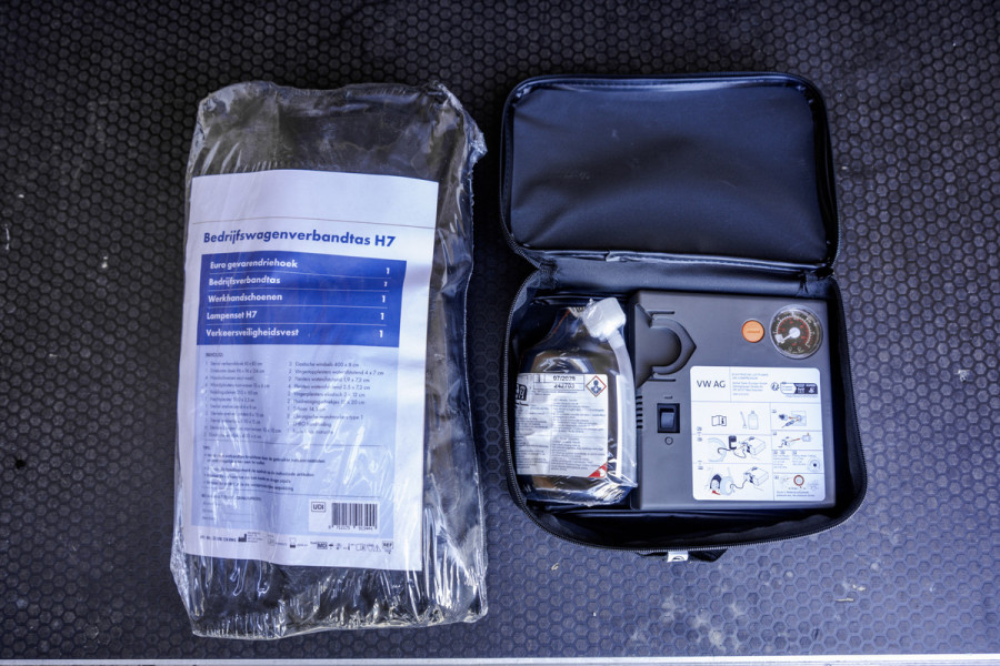 Volkswagen Crafter 2.0 TDI L3H3 Trendline | Facelift | 140PK | Carplay | Navi | Cruise | Airco | Trekhaak