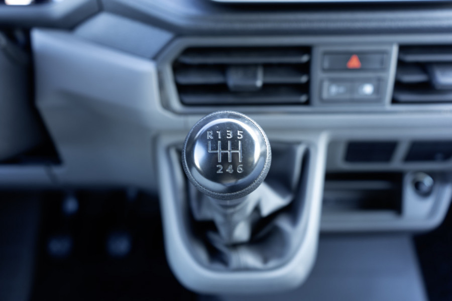 Volkswagen Crafter 2.0 TDI L3H3 Trendline | Facelift | 140PK | Carplay | Navi | Cruise | Airco | Trekhaak