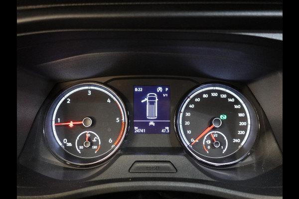 Volkswagen Transporter 2.0 150PK L2H1 Highline Automaat Dubbele Cabine Airco  Navi Parkeersensoren Camera Trekhaak Carplay