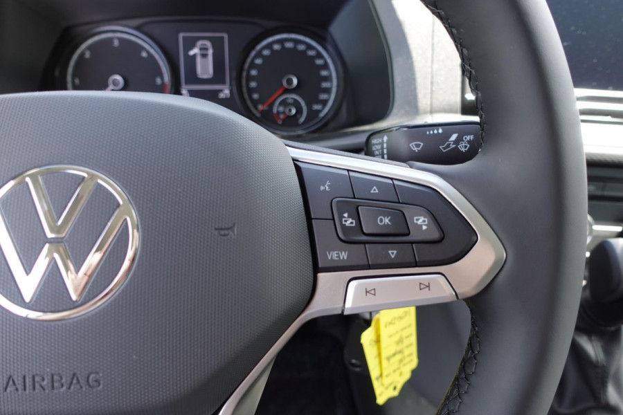 Volkswagen Transporter 2.0 TDI L2H1 28 Highline Automaat Airco Cruise Control Navi PDC V&A Trekhaak