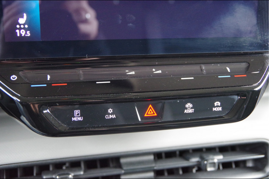 Volkswagen ID. Buzz Cargo 77 kWh 204PK, 3-ZITS, LED, ADAPT. CRUISE, CAMERA, STOELVERWARMING, STUURVERWARMING, CARPLAY, ELEKTR. ACHTERKLEP, PARKEERSE